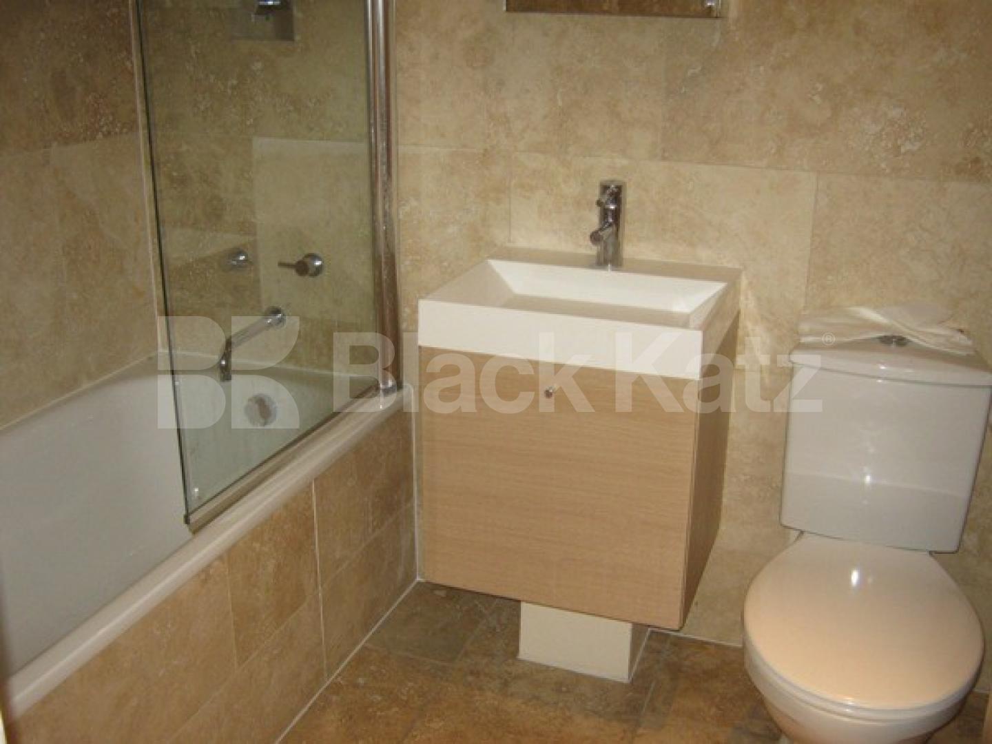 			NEW INSTRUCTION, 2 Bedroom, 1 bath, 1 reception Flat			 Holland Road, Holland Park/Shepherds Bush